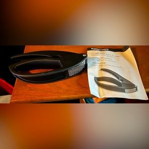 Tupperware garlic press
